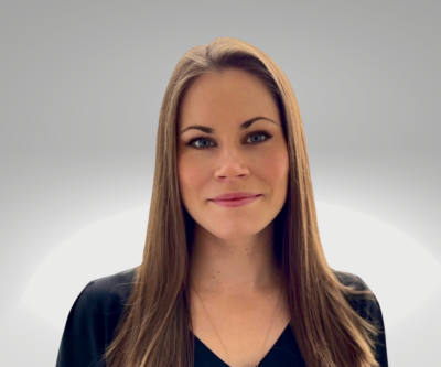 Frances MacInnes Headshot